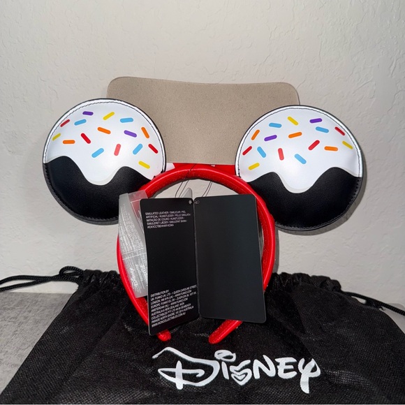 Disney Minnie Mouse Sprinkle Cupcake Ears - Picture 3 of 5